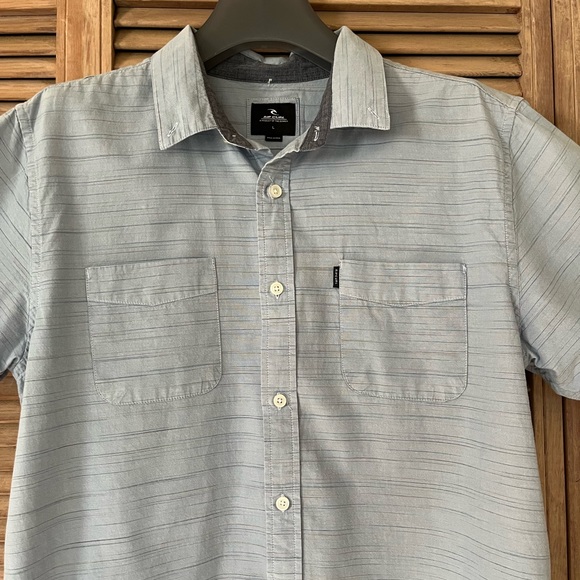 Rip Curl Double Pocket Light Blue Button Down Casual Shirt Size Large - Picture 2 of 9